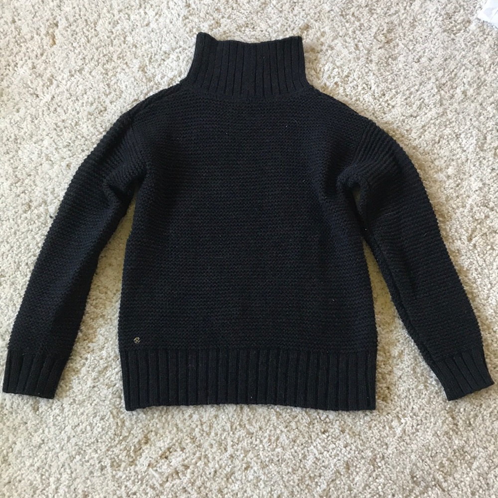 Lululemon turtleneck knit